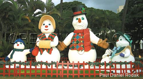 lgfrostysfamily.jpg (34896 bytes)