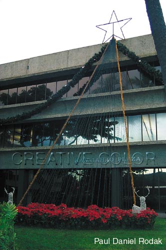 lgkplaza.jpg (35237 bytes)