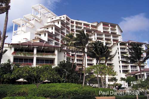 lgresortview.jpg (34854 bytes)