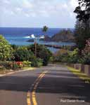 smoverlookinghanabay.jpg (3062 bytes)